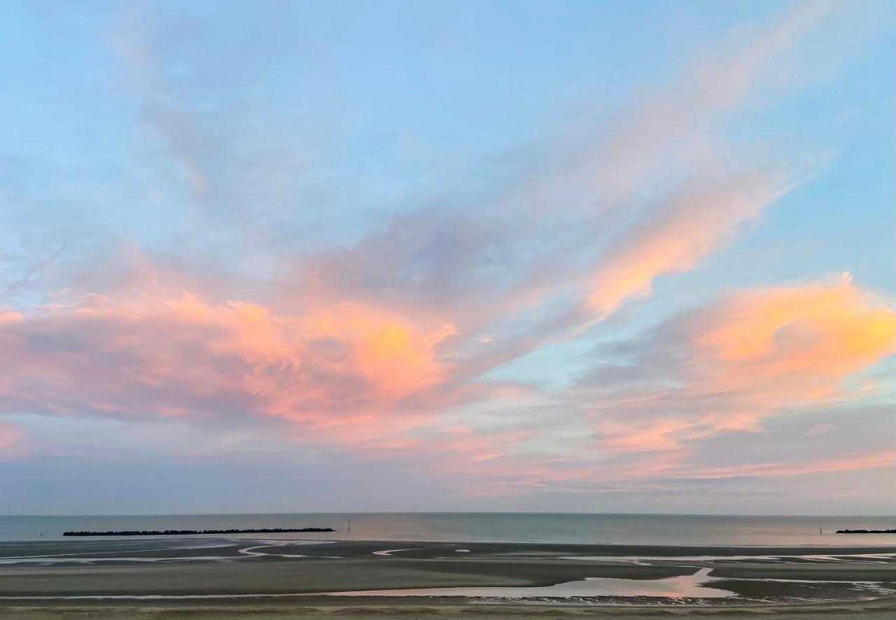 Appartement sur la plage de Malo les bains vue mer Dunkirk Extérieur photo