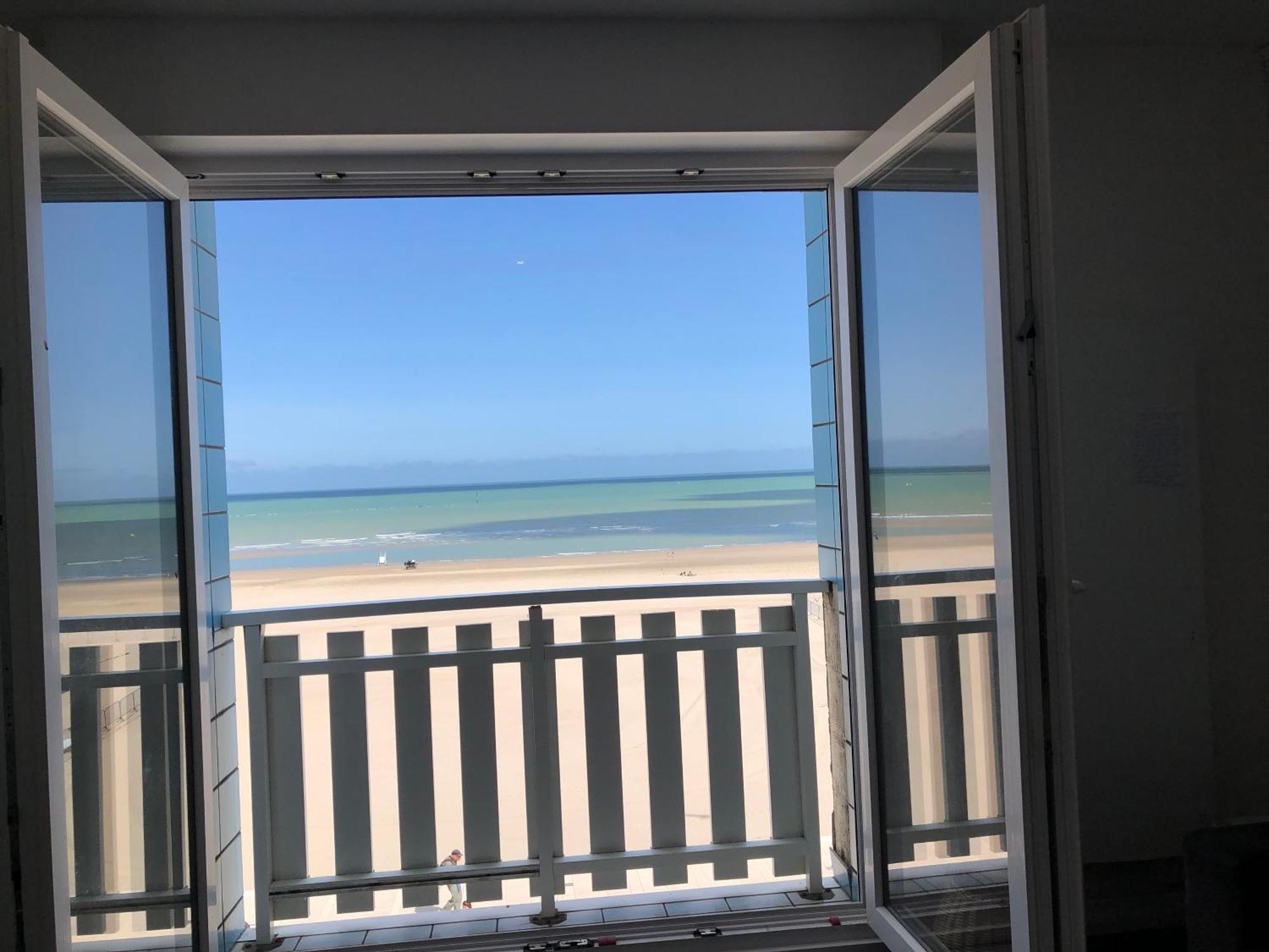 Appartement sur la plage de Malo les bains vue mer Dunkirk Extérieur photo